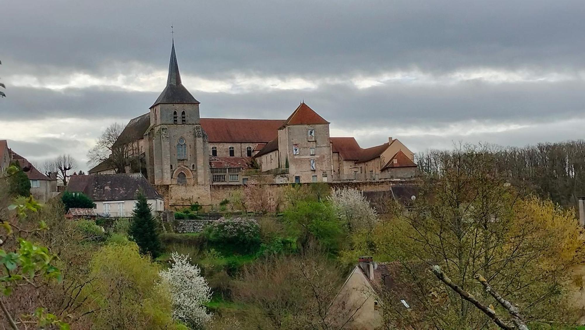 Gite "La Petite" Saint-Benoit-du-Sault エクステリア 写真